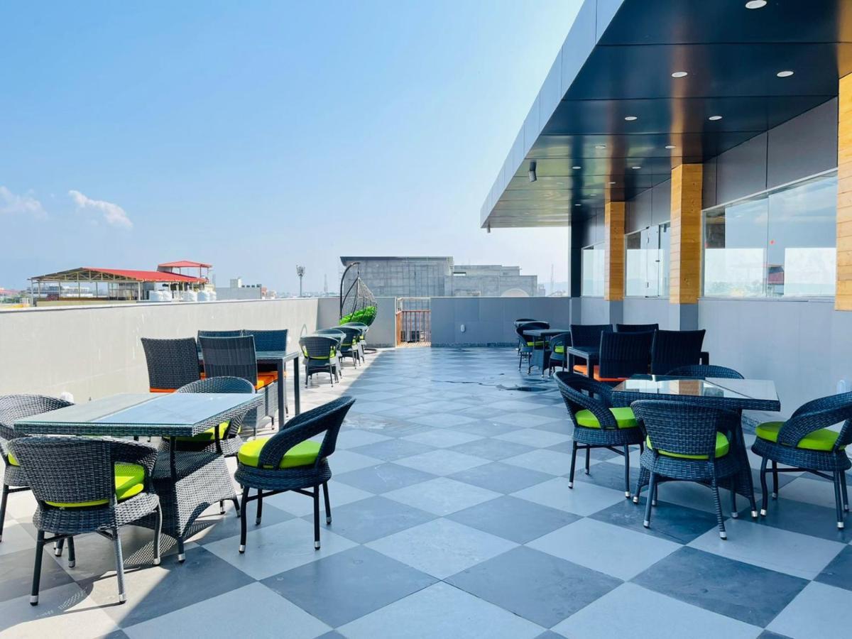 Zip By Spree Hotels Grand Legacy Prime 德拉敦 外观 照片